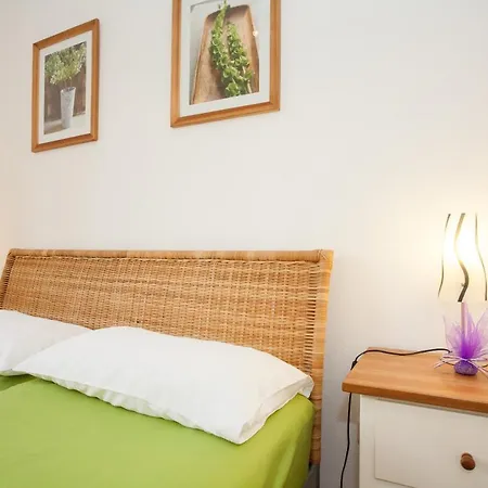 Dino Apartment Krk Town