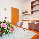 Dino Apartmán *